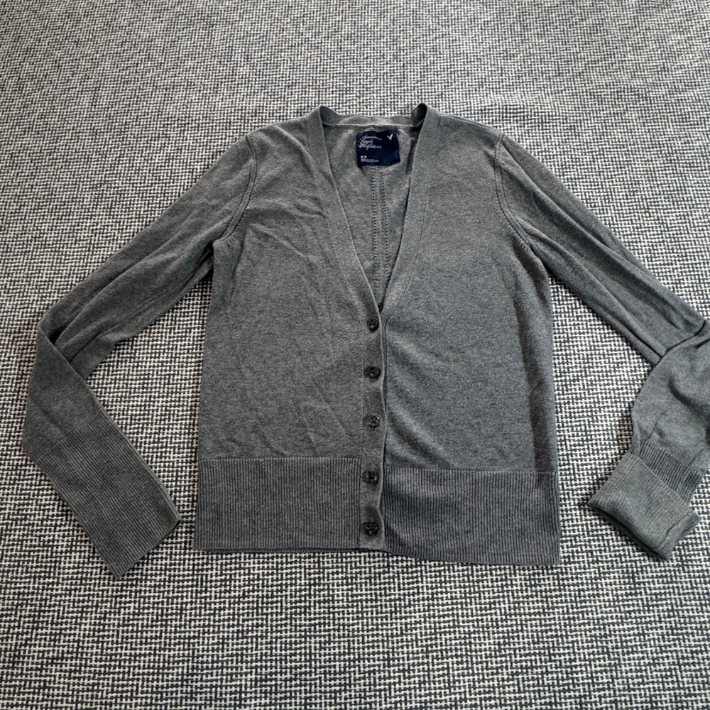 American Eagle Outfitters Womens Gray V-Neck Button Front Cardigan Sweater Small